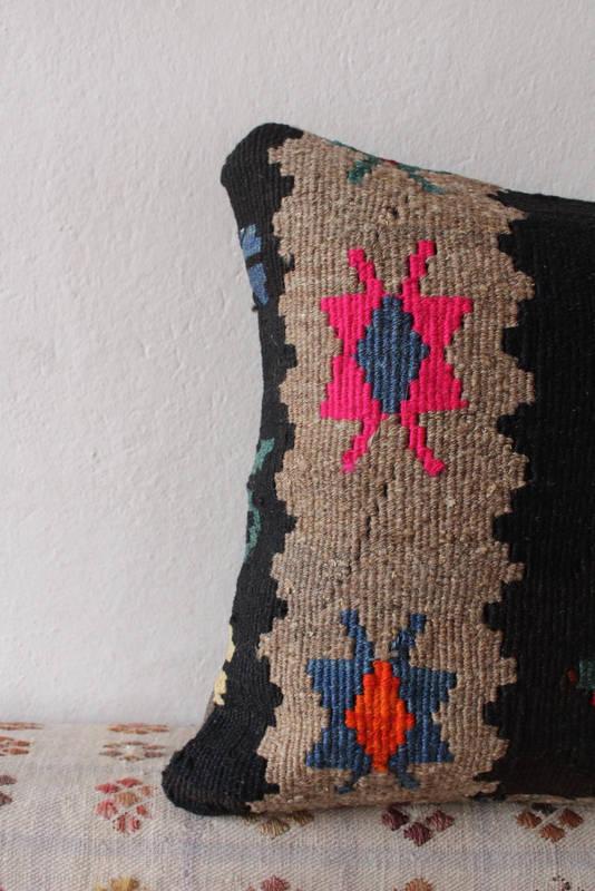 ei-dokuma-kırlent-pillow-cushion (113)