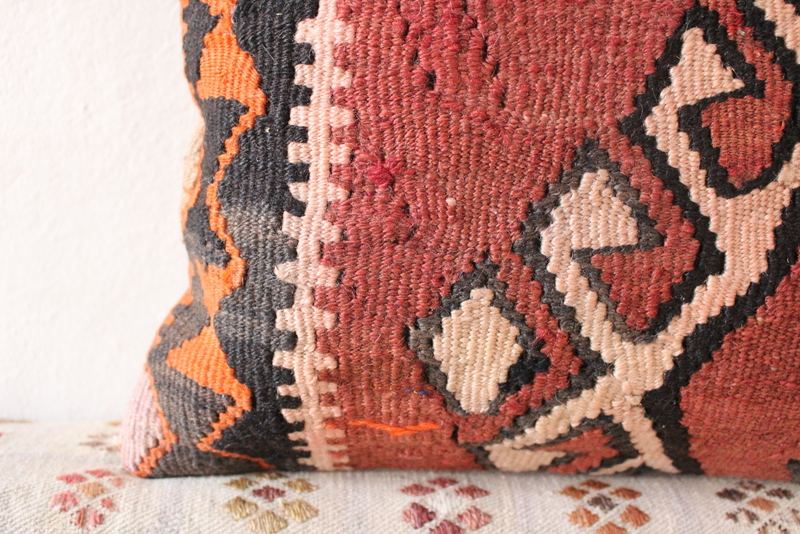 ei-dokuma-kırlent-pillow-cushion (67)