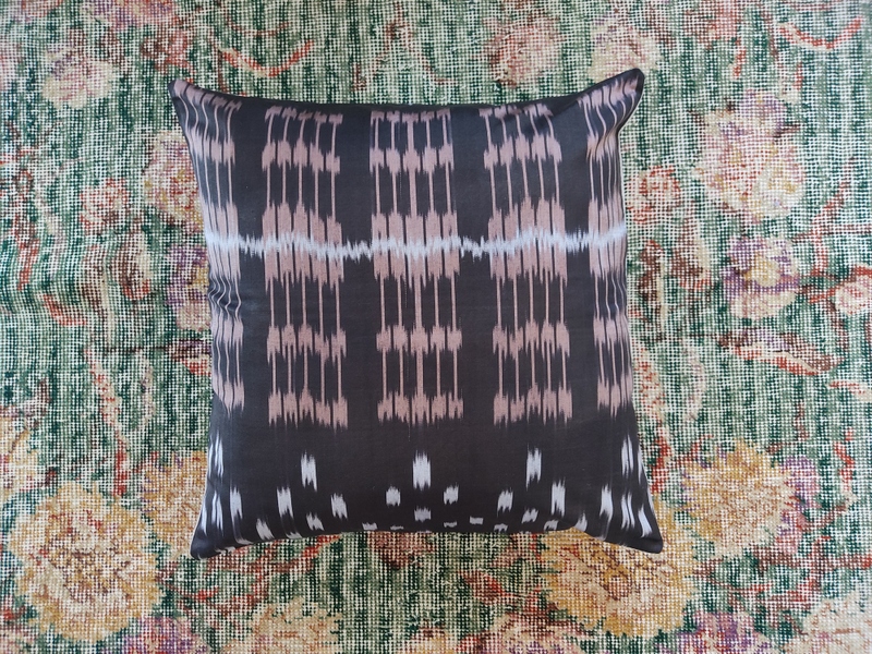ikat-fabrics-woven-ikat-pillow (31)